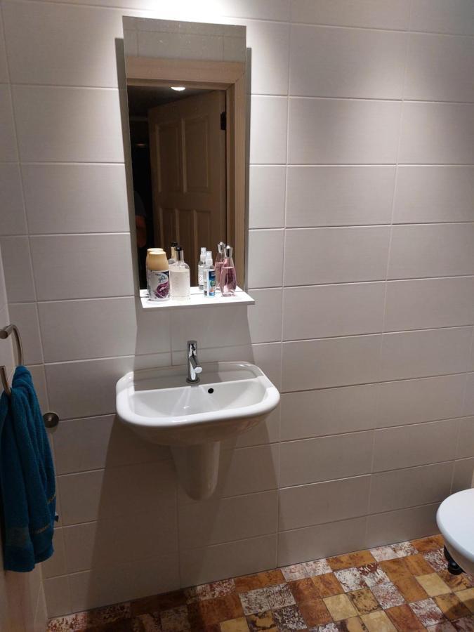 Le Reposoir Maison Spacieuse Avec Feu Au Bois Bertogne Bagian luar foto