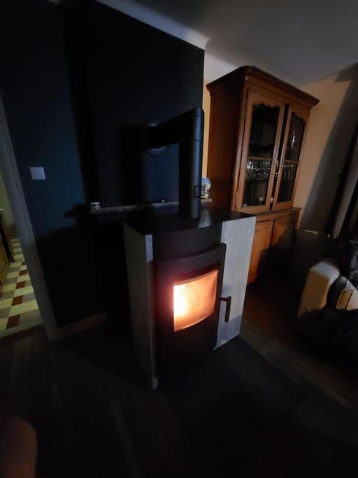 Le Reposoir Maison Spacieuse Avec Feu Au Bois Bertogne Bagian luar foto