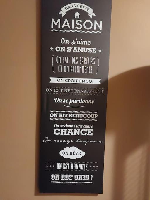 Le Reposoir Maison Spacieuse Avec Feu Au Bois Bertogne Bagian luar foto