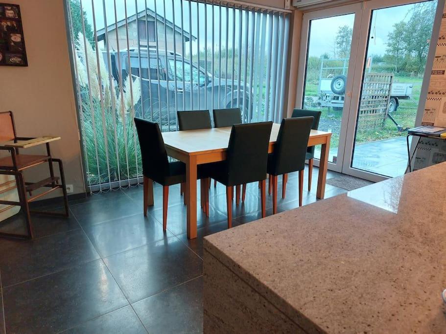 Le Reposoir Maison Spacieuse Avec Feu Au Bois Bertogne Bagian luar foto